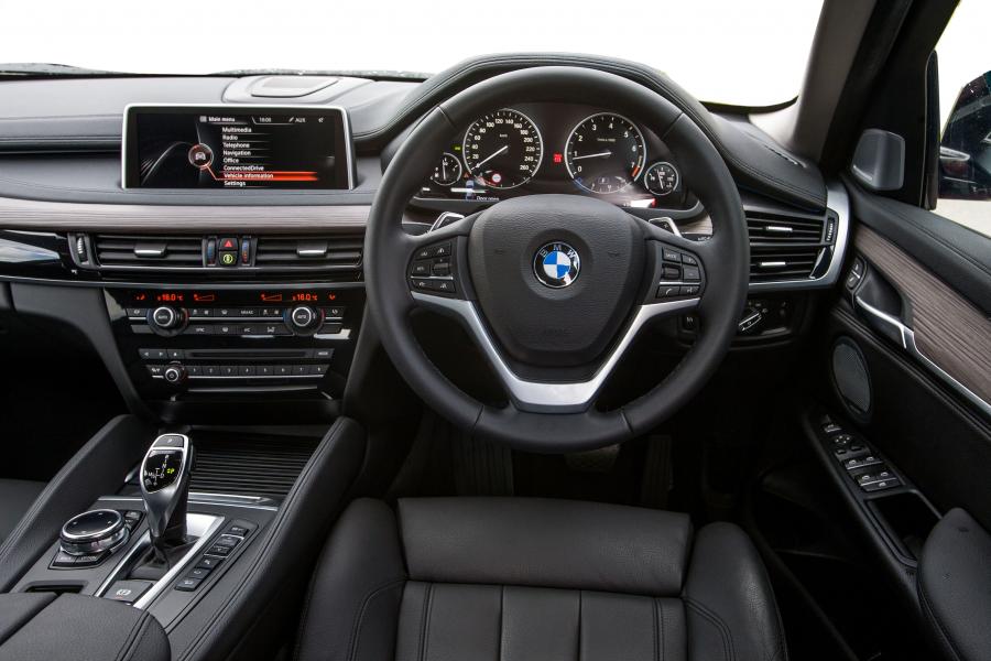  BMW X6 xDrive5.0i 2015 года  (ZA) (фото 10 из 30)